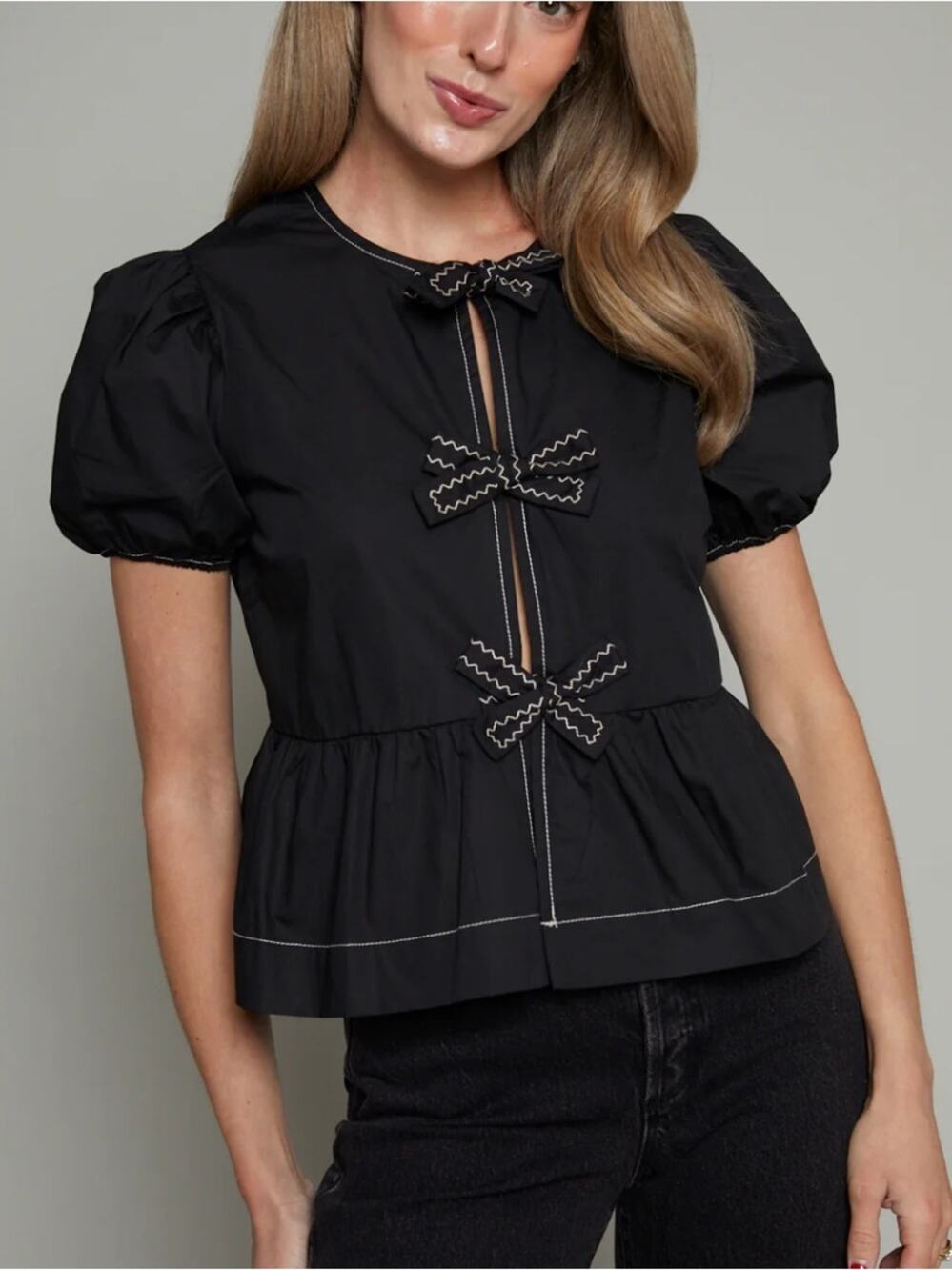 Moon River Puff Sleeve Front Tie Contrast Top Sz M